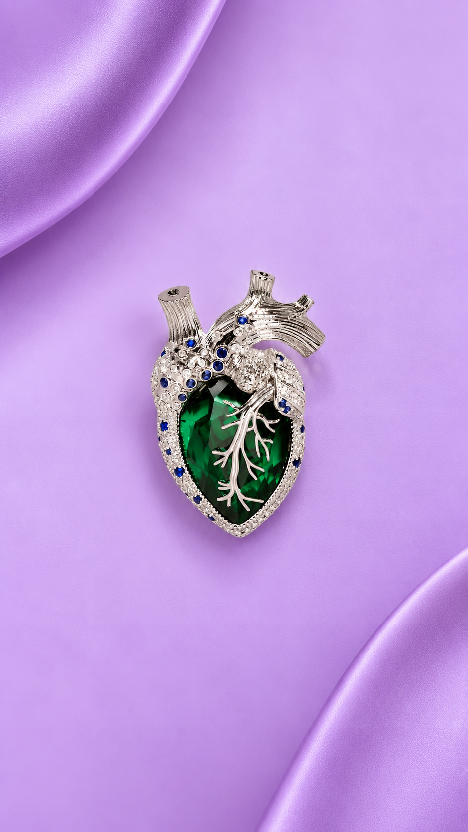 Inner Beauty – Emerald Crystal Heart Brooch